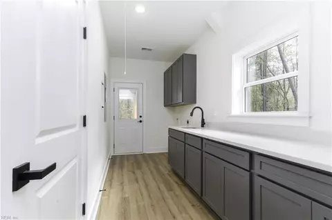 18101 Foxfire Trl, Windsor, VA 23487 photo 7