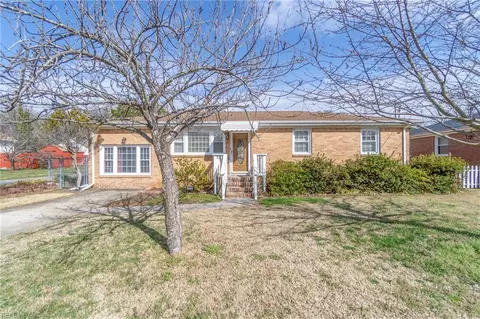 8450 Radnor Rd, Norfolk, VA 23503