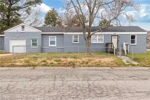 2922 Berkley Ave, Chesapeake, VA 23325