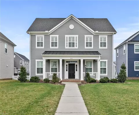 923 Olmstead St, Chesapeake, VA 23323