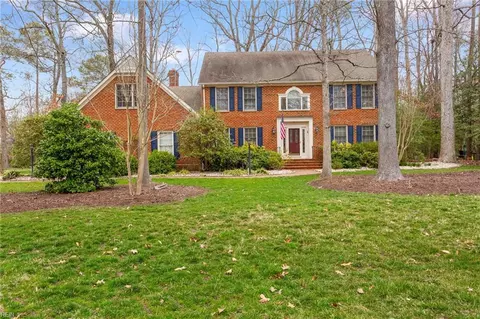 205 Mariners Cir, Smithfield, VA 23430