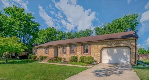 912 Landing Creek Dr, Chesapeake, VA 23323