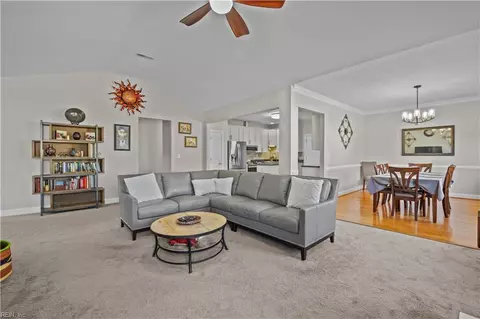 300 Hunter Way, Smithfield, VA 23430 photo 6