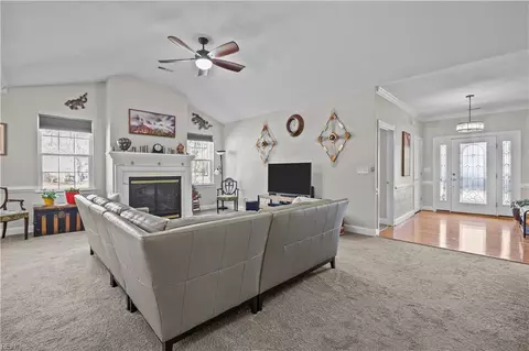 300 Hunter Way, Smithfield, VA 23430 photo 7