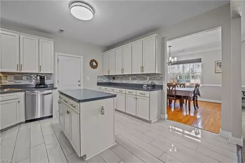 300 Hunter Way, Smithfield, VA 23430 photo 17