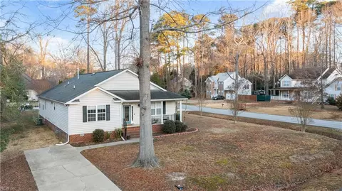 300 Hunter Way, Smithfield, VA 23430 photo 3