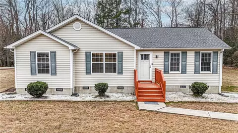 333 Dixie Dr, Dutton, VA 23050