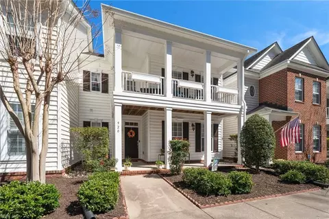 920 Sugar Oak Dr, Virginia Beach, VA 23462