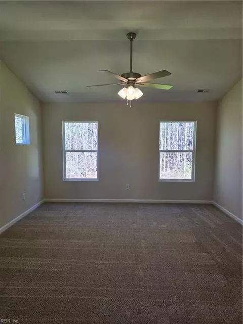 1075 Scenic Blvd, Chesapeake, VA 23322 photo 17