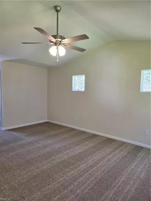 1075 Scenic Blvd, Chesapeake, VA 23322 photo 16