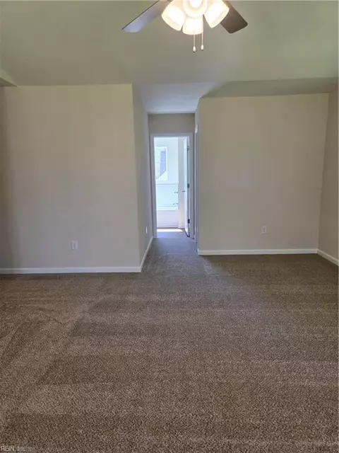 1075 Scenic Blvd, Chesapeake, VA 23322 photo 18