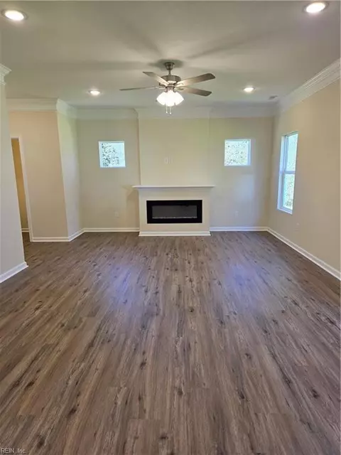 1075 Scenic Blvd, Chesapeake, VA 23322 photo 11