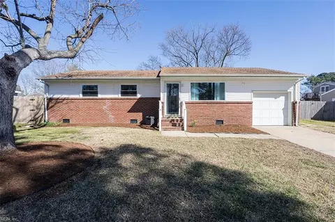 1103 Baskerville Ln, Portsmouth, VA 23701
