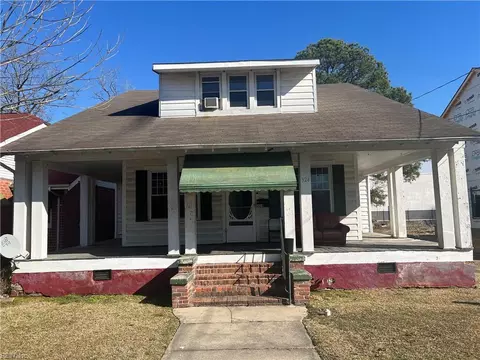 324 Cedar St, Suffolk, VA 23434