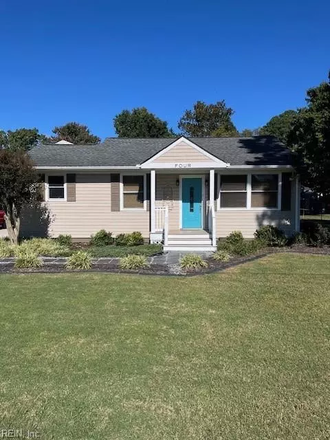 4 Floyd Ave, Poquoson, VA 23662