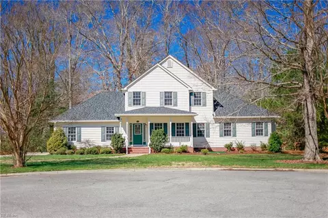 205 Manchester Ct, Smithfield, VA 23430
