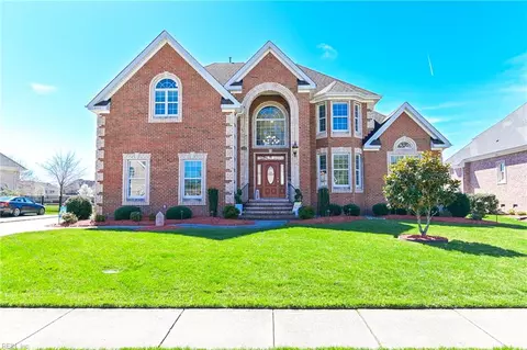 1313 Simon Dr, Chesapeake, VA 23320