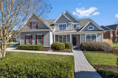 2000 Kittridge Dr, Virginia Beach, VA 23456