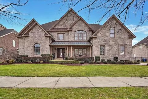 1192 Knights Bridge Ln, Virginia Beach, VA 23455