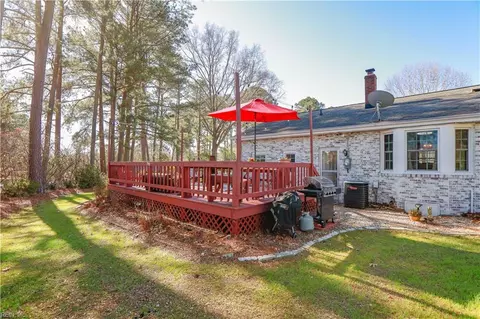 905 Talbot Dr, Smithfield, VA 23430 photo 28
