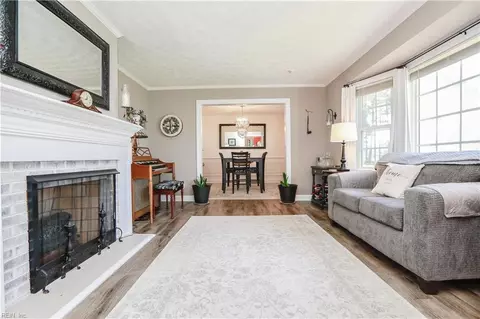 905 Talbot Dr, Smithfield, VA 23430 photo 6