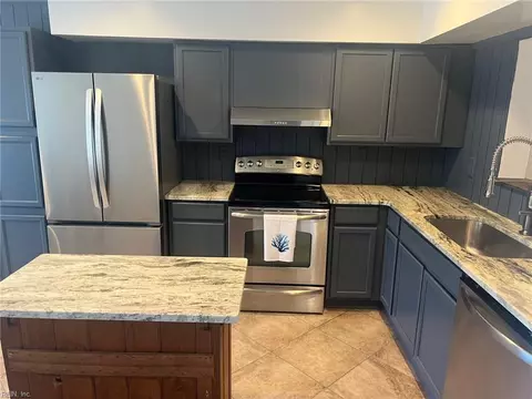 2411 Lake Havasu Ct, Virginia Beach, VA 23454