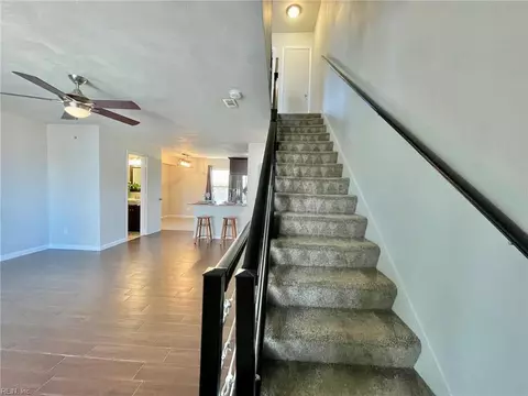 Entry Way - 1425 Ocean View E Ave #7, Norfolk, VA 23503 photo 4 of 4