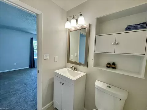Bath - 1425 Ocean View E Ave #7, Norfolk, VA 23503 photo 4 of 4