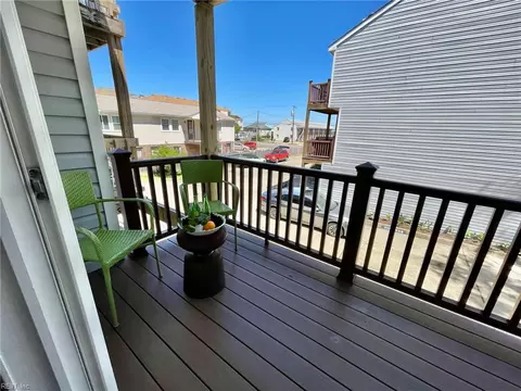 Exterior - 1425 Ocean View E Ave #7, Norfolk, VA 23503 photo 4 of 5