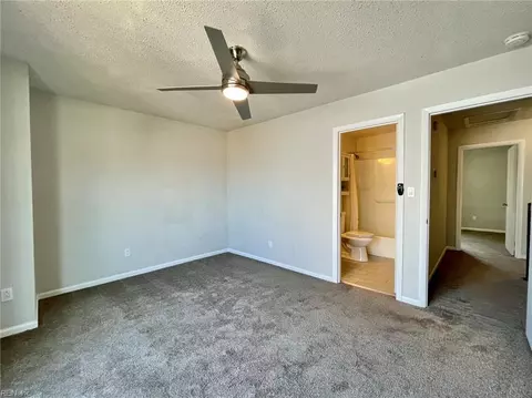 Bedroom - 1425 Ocean View E Ave #7, Norfolk, VA 23503 photo 2 of 7