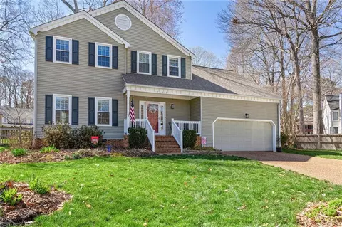 106 Gorham Ct, Yorktown, VA 23693