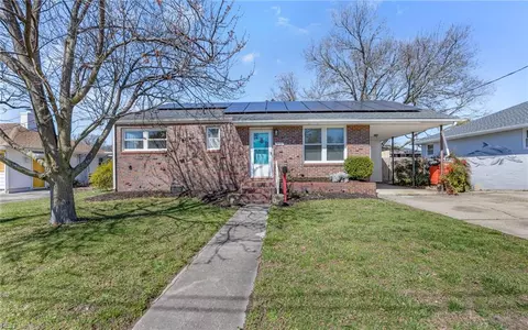 9501 Willow Ter, Norfolk, VA 23503