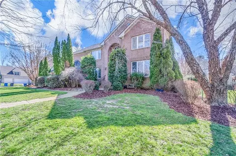 2300 Santa Fe Dr, Virginia Beach, VA 23456
