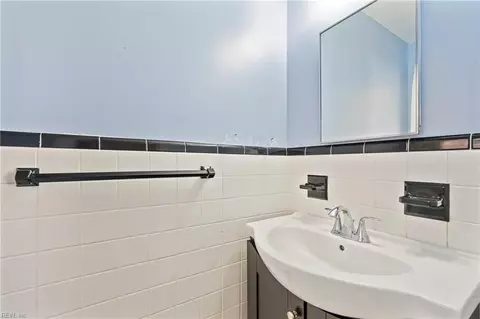 Bath - 115 Ashley Rd, Chesapeake, VA 23322 photo 8 of 8