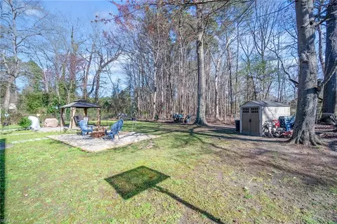 Exterior - 115 Ashley Rd, Chesapeake, VA 23322 photo 6 of 11