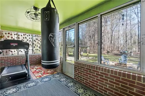 Exterior - 115 Ashley Rd, Chesapeake, VA 23322 photo 4 of 11