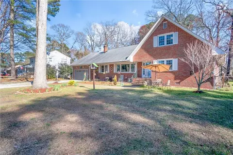 Exterior - 115 Ashley Rd, Chesapeake, VA 23322 photo 2 of 11