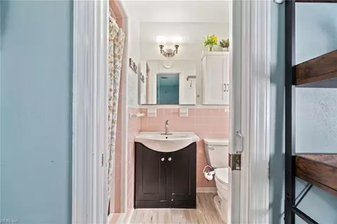 Bath - 115 Ashley Rd, Chesapeake, VA 23322 photo 3 of 8