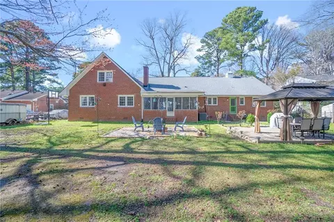 Exterior - 115 Ashley Rd, Chesapeake, VA 23322 photo 8 of 11