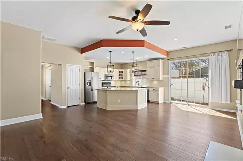 5285 Spring Cove Way, Virginia Beach, VA 23464