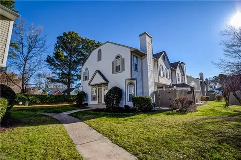 1408 Shortleaf Ln, Chesapeake, VA 23320