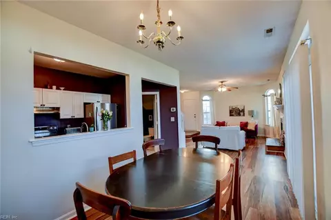 Dining - 1408 Shortleaf Ln, Chesapeake, VA 23320 photo 3 of 3