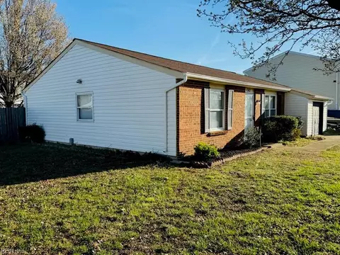 1312 Curtin Ct, Hampton, VA 23666 photo 2