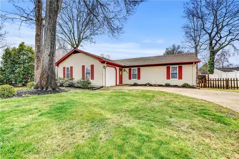 3417 Dickens Dr, Virginia Beach, VA 23452