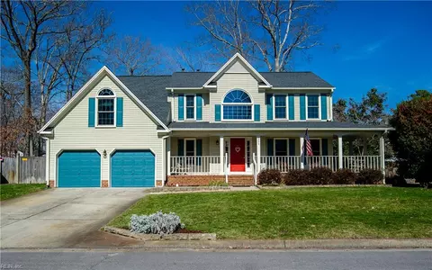 4205 Munford Ln, Chesapeake, VA 23321