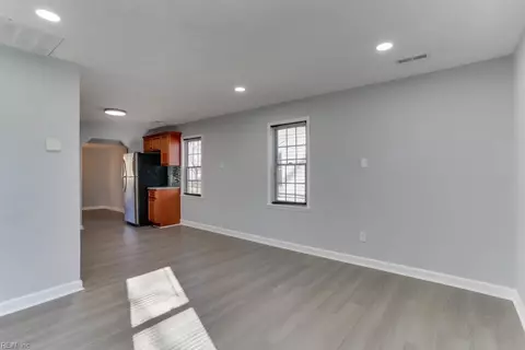 Living - 506 Marion Rd, Hampton, VA 23663 photo 2 of 2