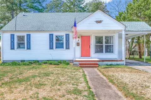 8 Algonquin St, Portsmouth, VA 23707