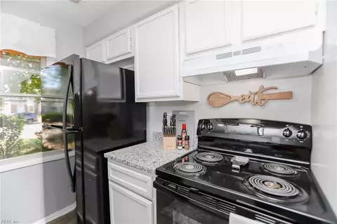 Kitchen - 1316 Vanasse Ct, Hampton, VA 23666 photo 1 of 4