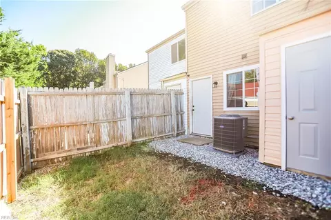 Exterior - 1316 Vanasse Ct, Hampton, VA 23666 photo 3 of 3