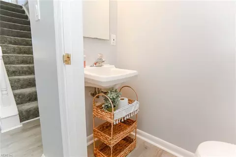 Entry Way - 1316 Vanasse Ct, Hampton, VA 23666 photo 4 of 5